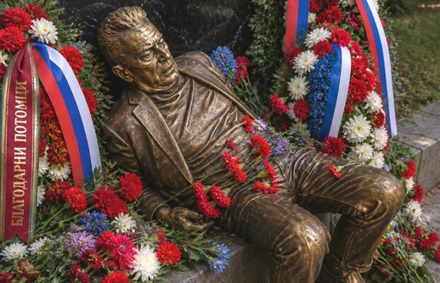 Защо чакаме дъното, за да съдим грешките си?