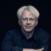 сблъсъкът на емоциите: новият „бал с маски“ в летовия театър във варна