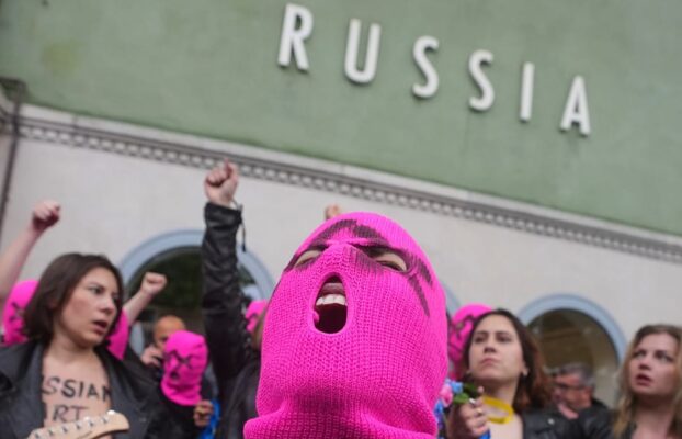 Венецианското биенале в сянката на протестите: Изкуството като политически сблъсък